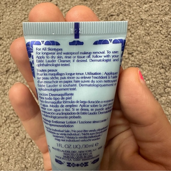 New 10 piece Estée Lauder Bundle (revitalizing crème,makeup remover, and more) - Picture 3 of 16